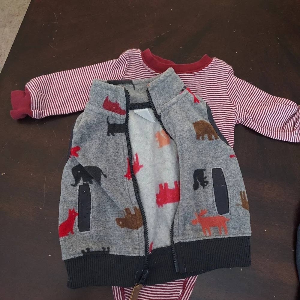 Carter’s 3-Piece Animal Vest Set in Size 3 Month - Picture 5 of 6